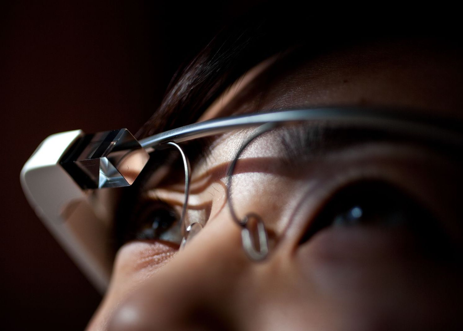 Ochelarii Google Glass Interzisi In Din Ce In Ce Mai Multe Localuri Ce Incidente Au Provocat