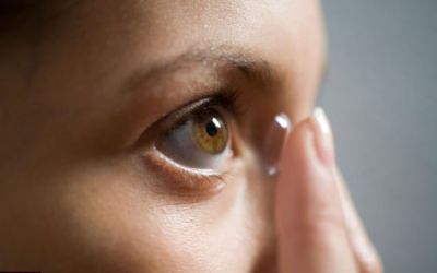 Au fost create lentilele de contact pentru vizibilitate nocturna