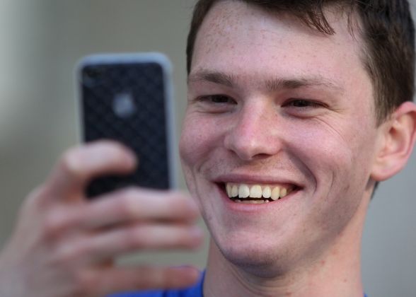 Lovitura Pentru Milioane De Abonati Orange Din Franta Ultimele Dezvaluiri Facute De Edward Snowden Despre