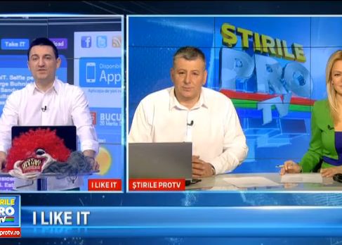 iLikeIT. Farse filmate in Bucuresti si postate online. Cum reactioneaza un om cand te uiti FIX si insistent in ochii lui Ilikeit Farse Filmate In Bucuresti Si Postate Online Cum Reactioneaza Un Om Cand Te Uiti Fix Si Insistent