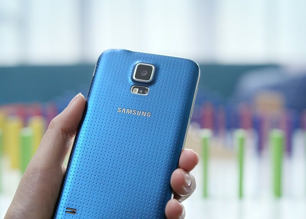 Ilikeit Hands On Video Review Cu Cel Mai Asteptat Telefon Android Al Momentului Samsung Galaxy S5
