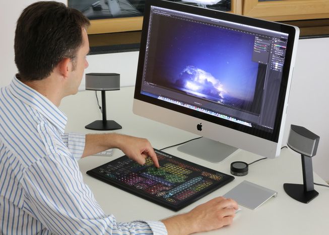 iLikeIT. Crowdfunding: tastatura pentru Photoshop, proiectata de romani, a fost finantata cu banii altora. VIDEO Ilikeit Crowdfunding Tastatura Pentru Photoshop Proiectata De Romani A Fost Finantata Cu Banii Altora