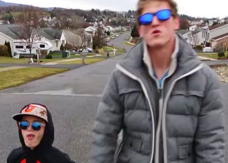 Clipul de 6 secunde care a devenit imediat viral! Ce face acest om e incredibil. A ajuns imediat vedeta Clipul De 6 Secunde Care A Devenit Imediat Viral Ce Face Acest Om E Incredibil A Devenit Imediat Vedeta