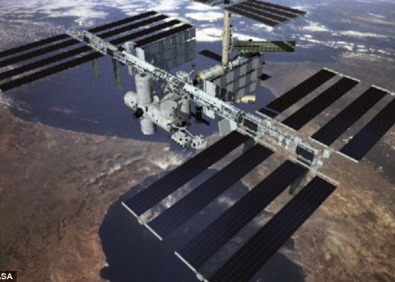 Statia Spatiala Internationala a evitat un impact precum cel din filmul Gravity Statia Spatiala Internationala A Evitat Un Impact Precum Cel Din Filmul Gravity