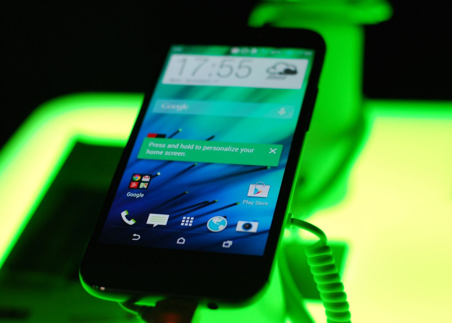 Htc One M8 S A Lansat In Romania Si Va Fi Pe Piata De Maine Noul Smartphone E La Inaltimea Asteptarilor