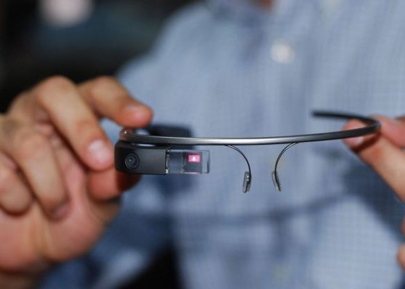 Ochelarii Google Glass Vor Fi Pe Piata In America Din 15 Aprilie