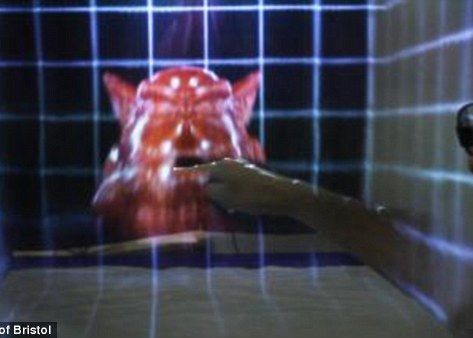 Numai In Filmele Sf Mai Vezi Asa Ceva Asta Este Primul Ecran 3d Format Din Ceata