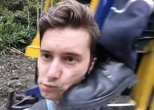 Toata Lumea A Ras De El Dar Selfie Ul Acesta L A Imbogatit