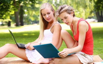 (P) 5 motive sa iti iei laptop cu Windows 8. Cat costa si care sunt produsele recomandate