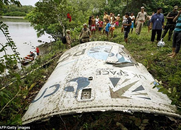 Un Fragment Dintr O Racheta Ariane 5 A Fost Pescuita Dintr Un Rau De Un Pescar Brazilian