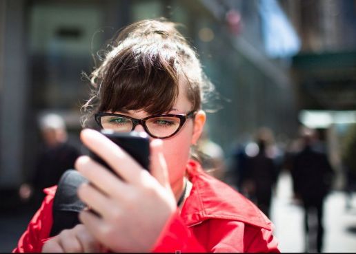 Taiwanul Vrea Sa Amendeze Pietonii Care Trec Strada Cu Ochii In Telefon