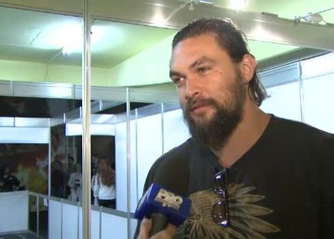 Comic Con 2014 Cel Mai Impresionant Personaj Masculin Din Game Of Thrones E Fascinat De Bucuresti Video