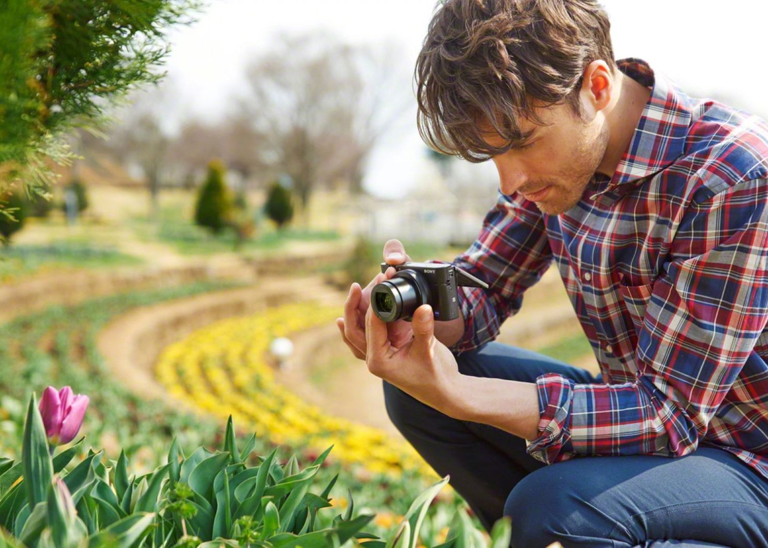 Sony Cyber Shot Rx100 Iii Un Aparat Micut Care Vrea Sa Se Bata De La Egal La Egal Cu Dslr Urile