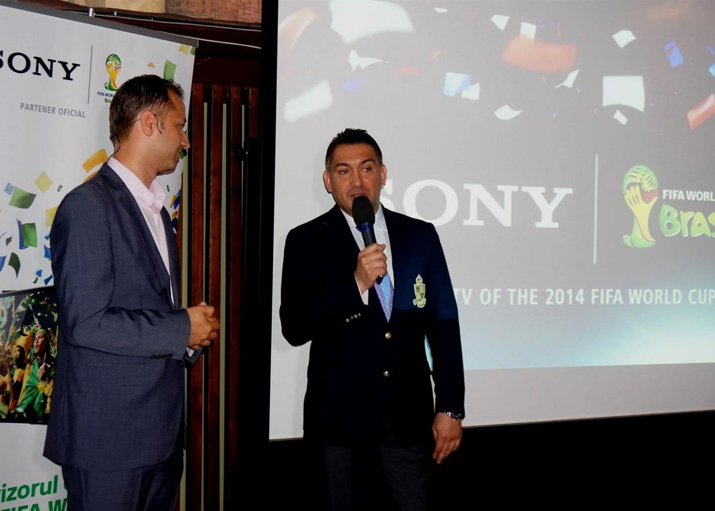 Meciuri de fotbal la rezolutia 4K. Televizoarele oficiale ale Cupei Mondiale, prezentate la Bucuresti Meciuri De Fotbal La Rezolutia 4k Televizoarele Oficiale Ale Cupei Mondiale Prezentate La Bucuresti