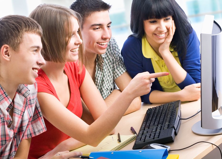 Facebook Are Concurenta Serioasa In Romania Reteaua Sociala Brainly Tot Mai Apreciata De Elevi