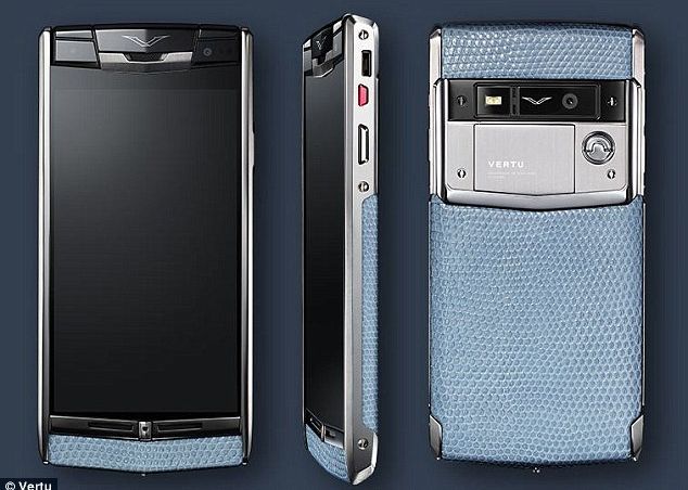 Ultimul telefon Vertu costa cat o masina. Vine cu Android 4.4, are camera de 13MP si este facut din titan Ultimul Telefon Vertu Costa Cat O Masina E Custom Made Are Camera De 13mp Si Este Facut Din Titan