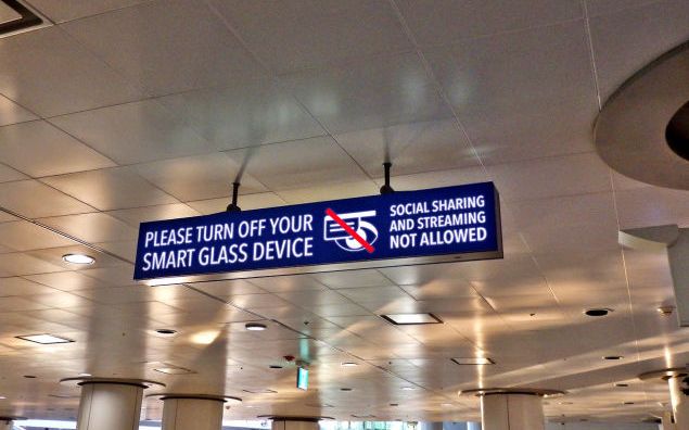 Exercitiu de imaginatie. Cum vor arata indicatoarele rutiere in viitorul apropiat. GALERIE FOTO Exercitiu De Imaginatie Cum Vor Arata Indicatoarele Rutiere In Viitorul Apropiat Galerie Foto