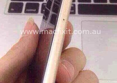 iPhone 6 a aparut in noi fotografii! Zvonurile de pana acum par sa se confirme Iphone 6 A Aparut In Noi Fotografii Zvonurile De Pana Acum Par Sa Se Confirme