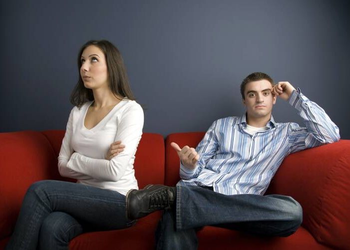 Trebuie Sau Nu Sa Cobori Capacul La Toaleta Dilema Nr 1 A Cuplurilor Este Acum Rezolvata