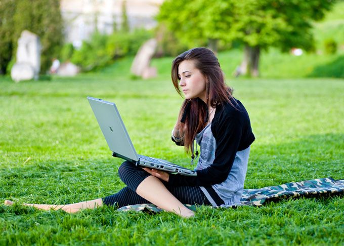 Cum Protejezi Bateria Laptopului Uite Cum Poti Avea Grija De Ea Ca Sa Te Tina Mai Mult