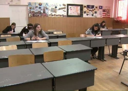 Un elev a fost prins la bac cu o camera minuscula incorporata in pix Un Elev A Fost Prins La Bac Cu O Camera Minuscula Incorporata In Pix