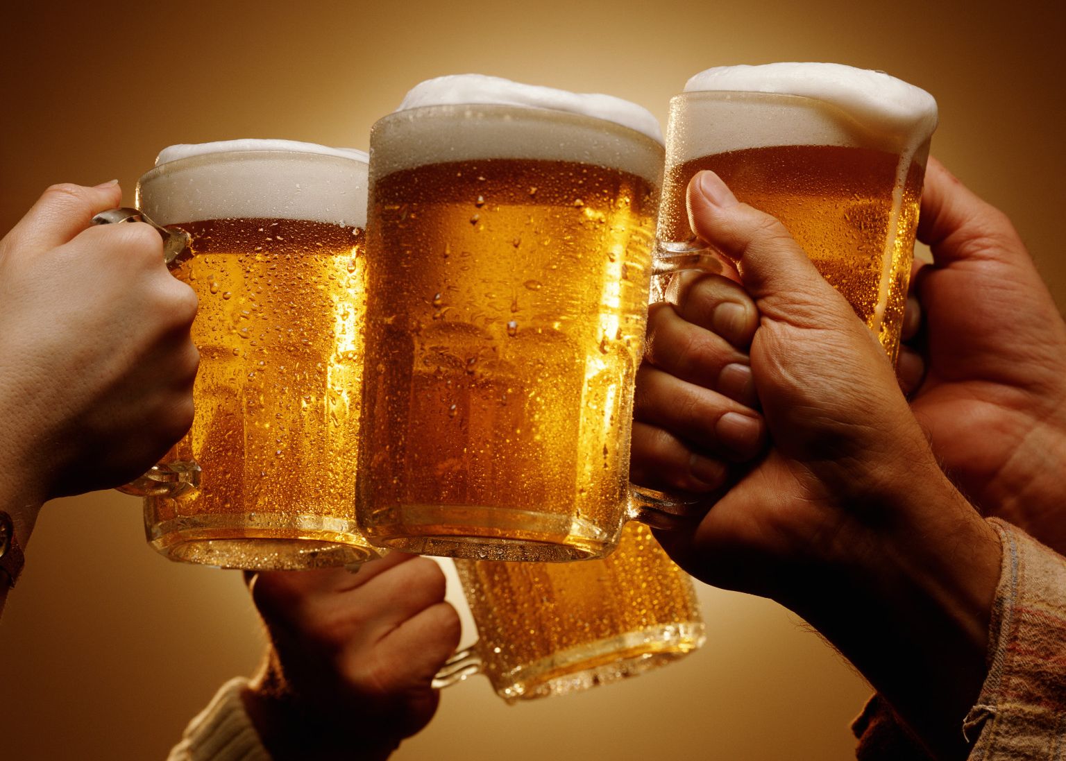 Experiment inedit la iLikeIT. Invitatii lui George Buhnici au demonstrat cum poate fi racit un procesor cu bere Experiment Inedit La Ilikeit Invitatii Lui George Buhnici Au Demonstrat Cum Poate Fi Racit Un Procesor