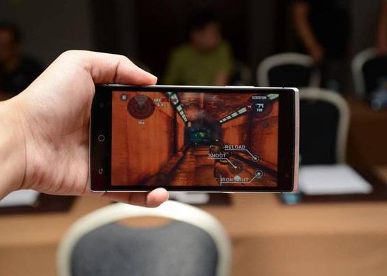 Primul Telefon Holografic A Fost Lansat Video