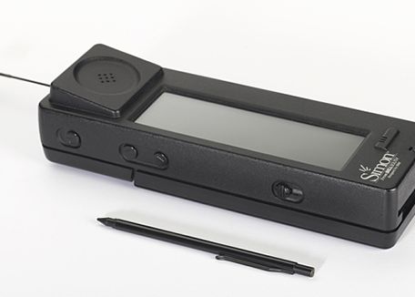 Primul Smartphone A Implinit In Weekend 20 De Ani Iata Cum Arata