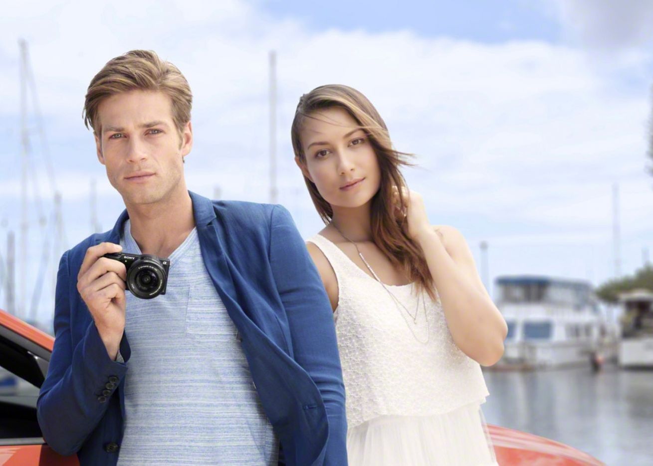 Sony Alpha 5100 Cel Mai Mic Aparat Foto Cu Obiective Interschimbabile S A Lansat