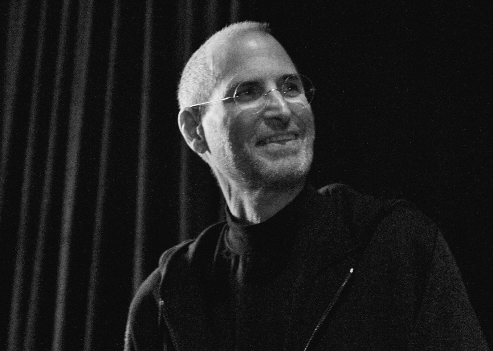 Imaginea Necunoscuta A Lui Steve Jobs Cum A Cenzurat Ipad Ul Acasa In Timp Ce Convingea Milioane De Oameni