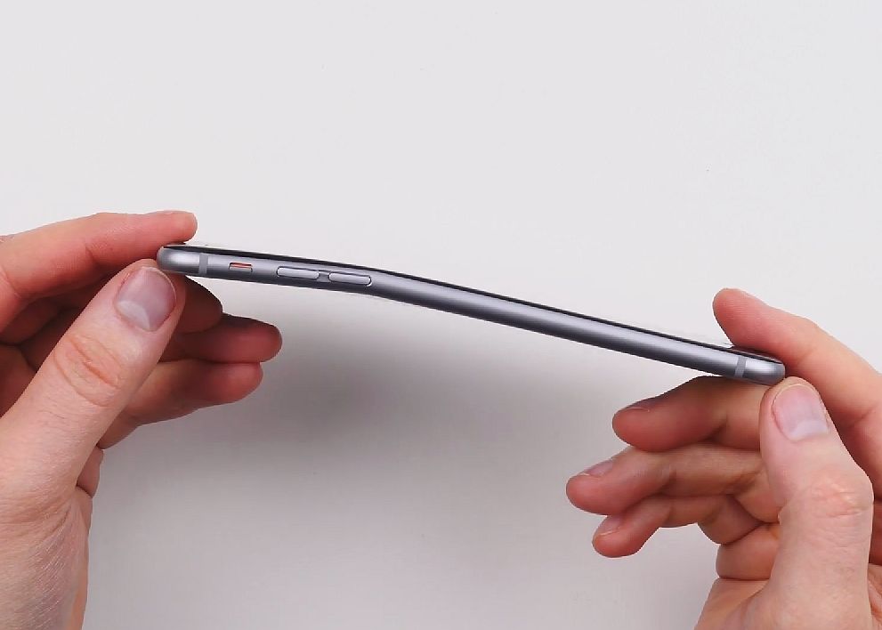 Lovitura Pentru Apple Iphone 6 Se Indoaie Foarte Usor