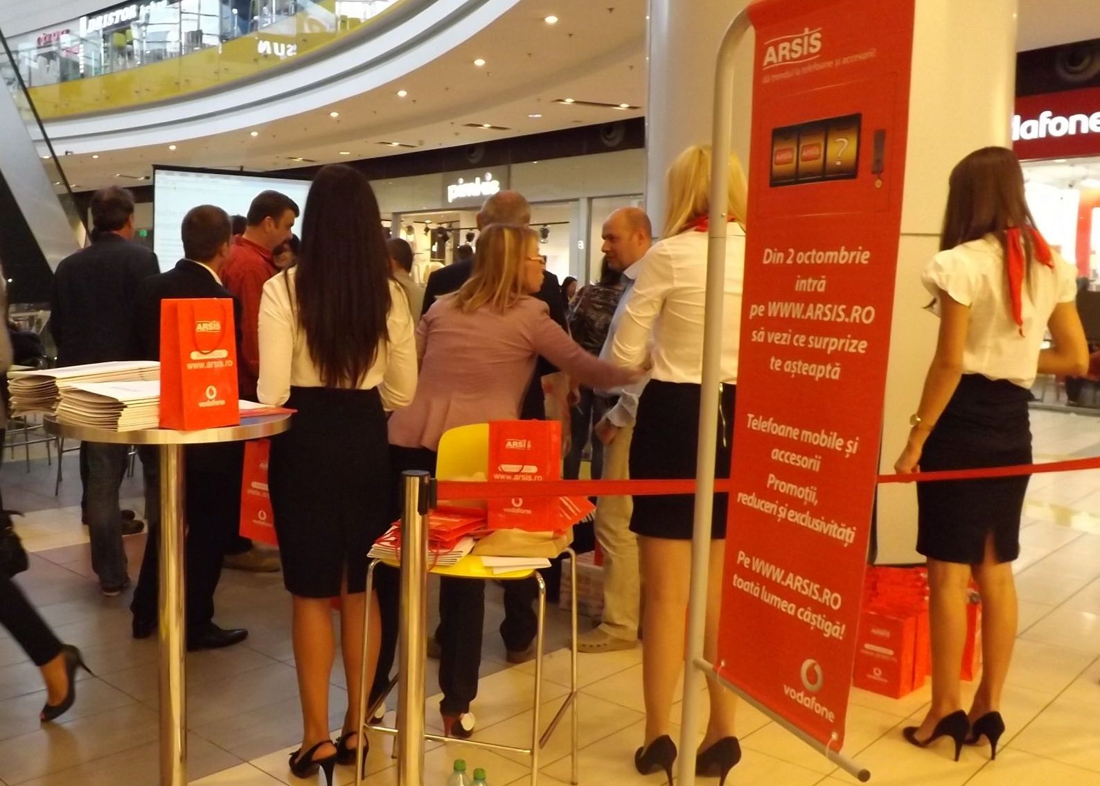 Arsis Lanseaza Magazinul Online Www Arsis Ro Cu Telefoane Si Accesorii Reduceri Surprize Si In Viitor