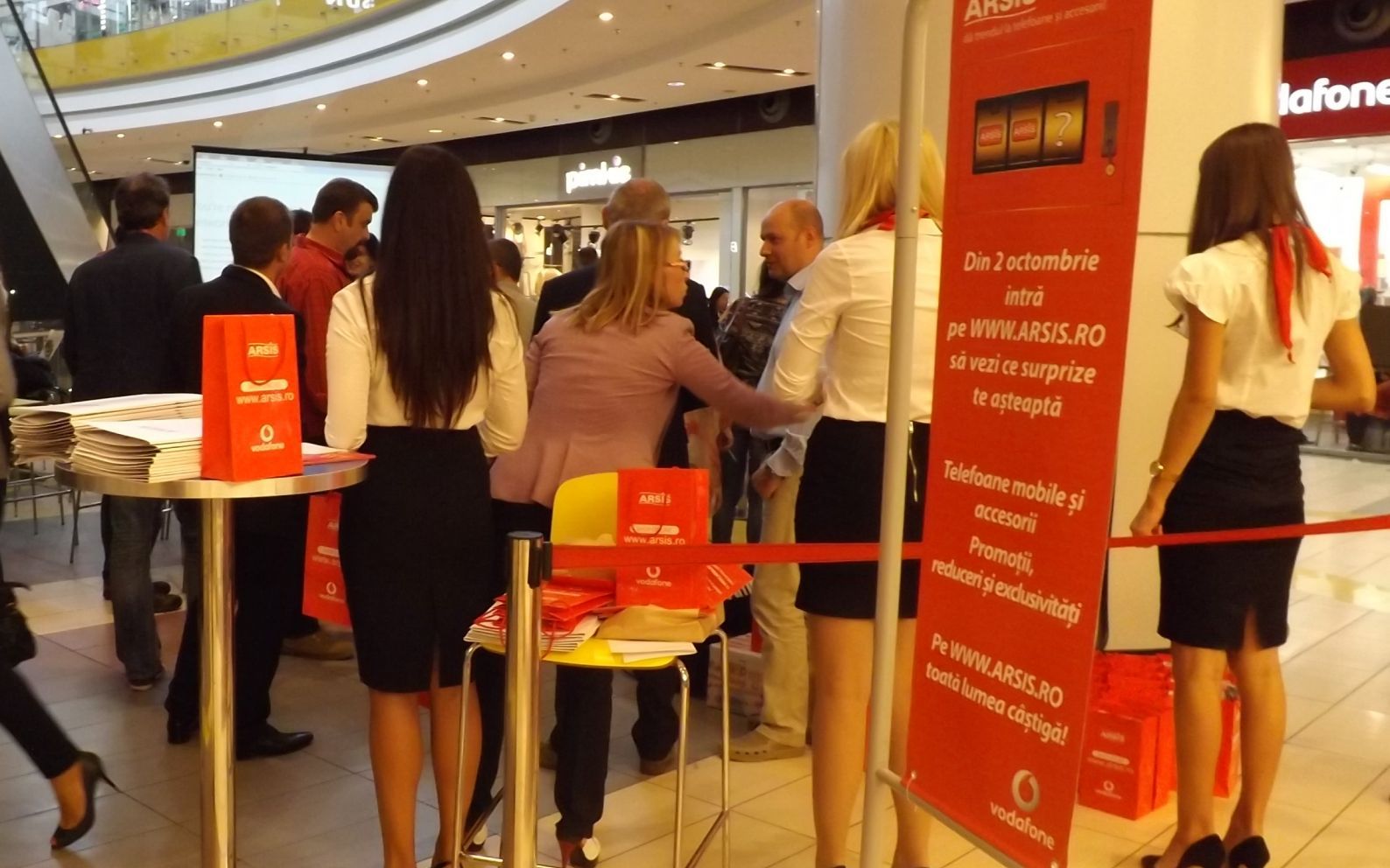 Arsis Lanseaza Magazinul Online Www Arsis Ro Cu Telefoane Si Accesorii Reduceri Surprize Si In Viitor