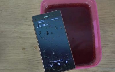 Ce se intampla cand pui un telefon in cola. In rolul principal: Sony Xperia Z3