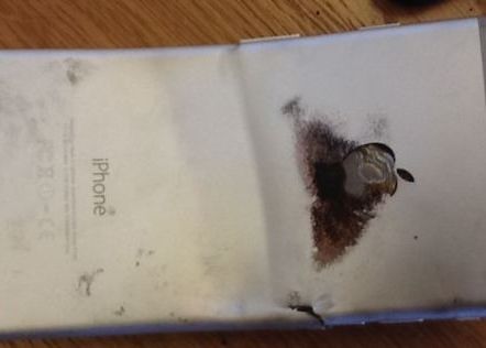 Un Barbat Implicat Intr Un Accident De Masina A Fost Ranit De Iphone Ul Sau Care A Luat Foc