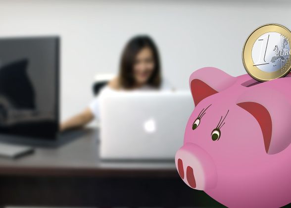 A Castigat 2000 De Dolari Pe Internet Vanzandu Si Datele Personale Cum Poti Face Bani Si Tu