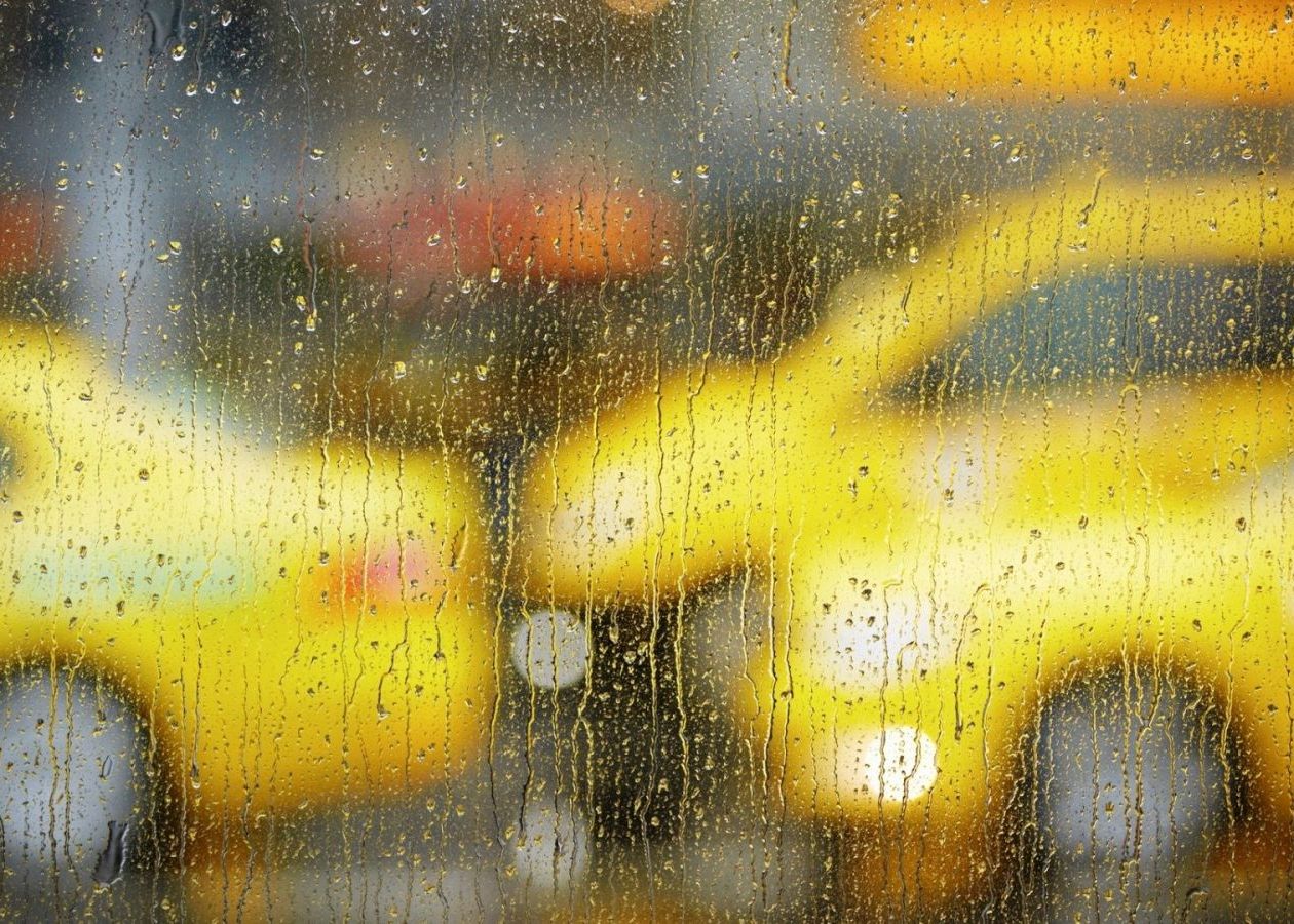 iLikeIT. Vin ploile, iar taxiurile raspund foarte greu la comenzile telefonice. Care sunt cele mai bune aplicatii de taxi Ilikeit Vin Ploile Iar Taxiurile Raspund Foarte Greu La Comenzile Telefonice Care Sunt Cele Mai Bune Aplicatii