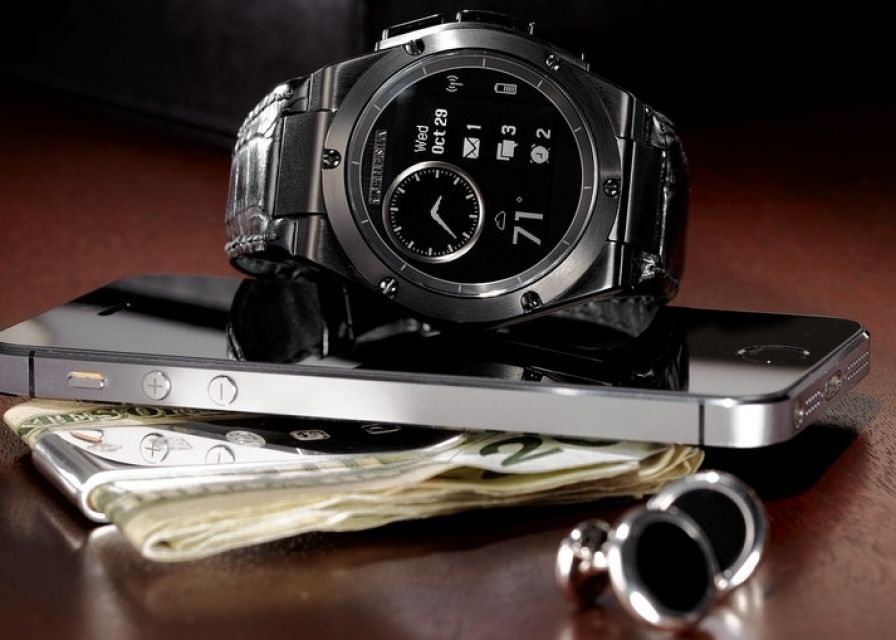 Cel Mai Spectaculos Smartwatch Arata Ca Un Ceas Normal Dar Are Toate Functiile Smart