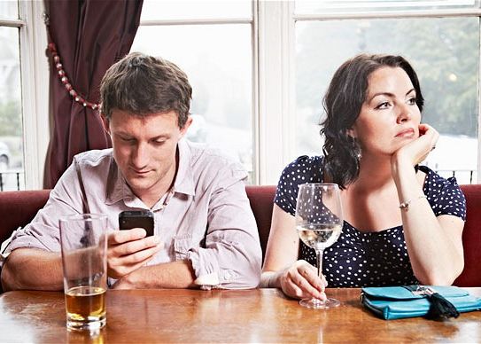 Un Studiu Demonstreaza Ca Telefoanele Mobile Distrug Viata Intima A Utilizatorilor 1