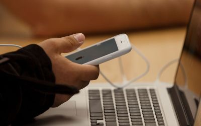 E cel mai mare pe care l-am vazut Ti-ai cumparat iPhone sau iPad? Gadgetul tau e in pericol