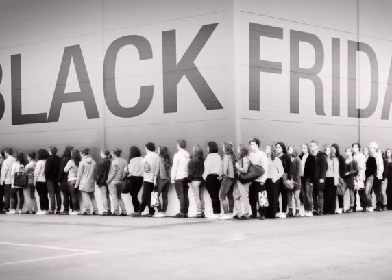 Aproape 30 Dintre Romanii Din Mediul Urban Vor Face Cumparaturi De Black Friday Care Sunt Cele Mai Cautate