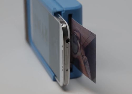 Dispozitivul Care Iti Transforma Smartphone Ul Intr O Camera Polaroid