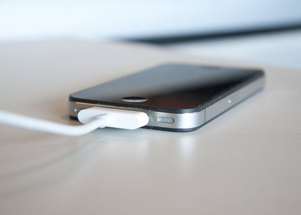 Nu Vei Mai Avea Niciodata Teama Ca Ti Se Inchide Telefonul Cum Va Putea Fi Incarcat In Doar 30 De Secunde