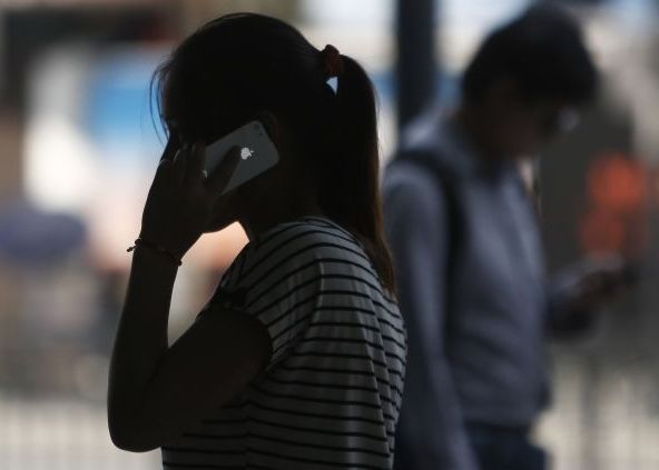 A reusit sa descopere omul care ii furase telefonul. Ce a urmat a socat-o A Gasit Omul Care Ii Furase Telefonul Mobil La Starbucks Ce A Urmat A Lasat O Fara Cuvinte
