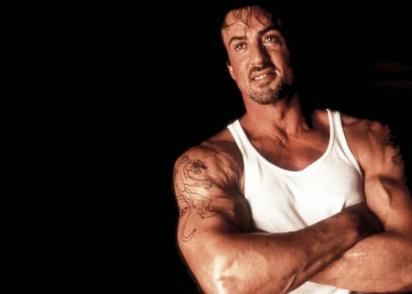 Celebrul Actor Sylvester Stallone Se Poate Trezi Cu Identitatea Furata