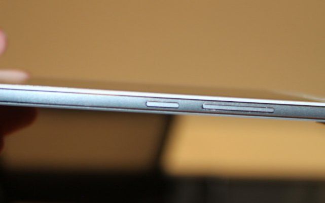 Foto Comparatie Intre Iphone Si Cel Mai Subtire Smartphone Din Lume Chinezii Sunt Convinsi Ca Vor Da Lovitura