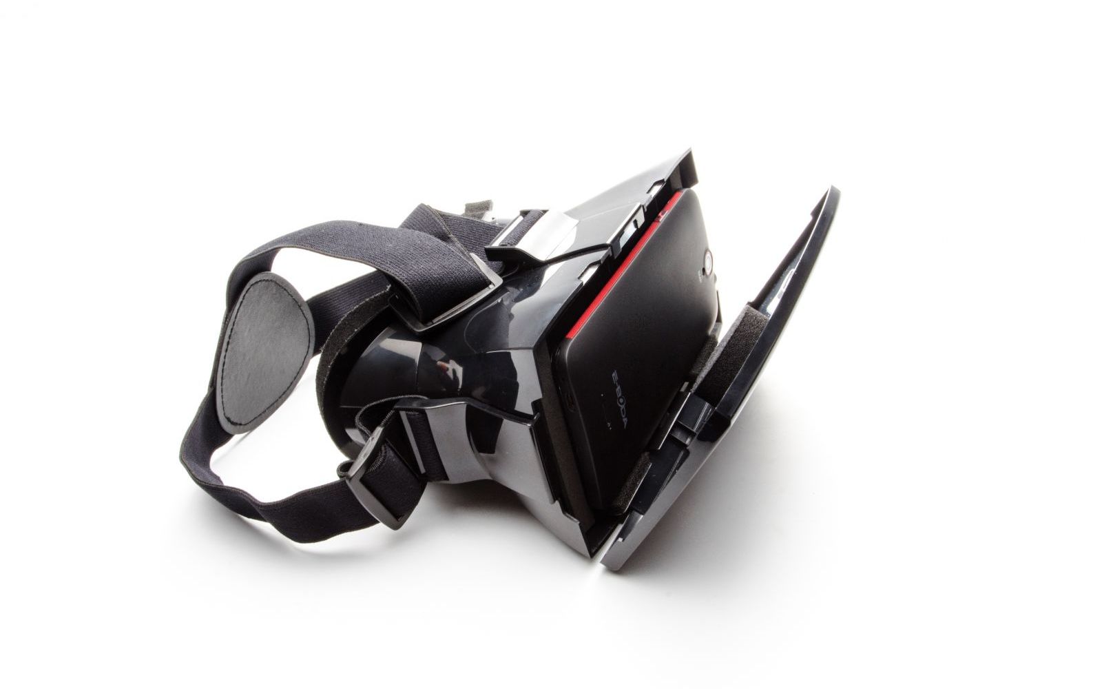 E Boda Lanseaza Un Gadget Extrem De Ieftin Pentru Realitatea Virtuala Ce Stie Sa Faca Avatar