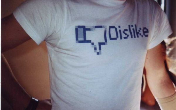 Facebook Anunta Butonul Pe Care L Ai Asteptat Pana Acum Ce Se Va Intampla Cu Celebrul Like