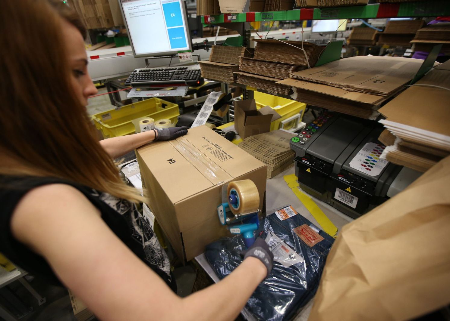 Gafa Uriasa Facuta De Amazon Au Fost Vandute Mii De Produse Cu Doar 1 Cent Ce S A Intamplat