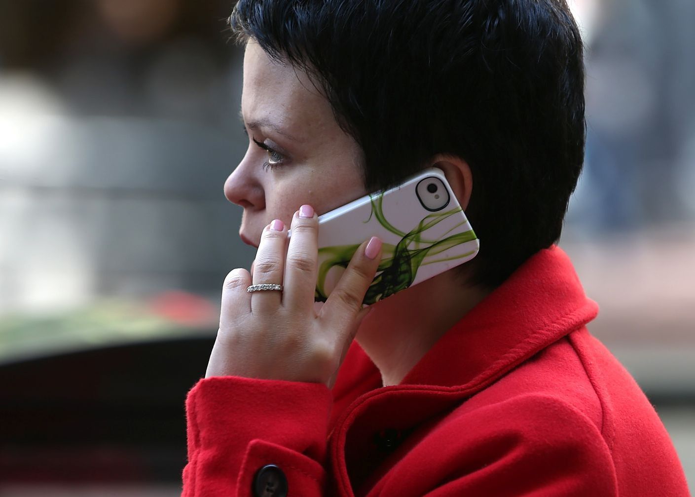 Atentie! Oricine poate sa-ti asculte telefonul mobil! Descoperirea teribila facuta de cercetatorii germani Atentie Oricine Poate Sa Ti Asculte Telefonul Mobil Descoperirea Teribila Facuta De Cercetatorii Germani